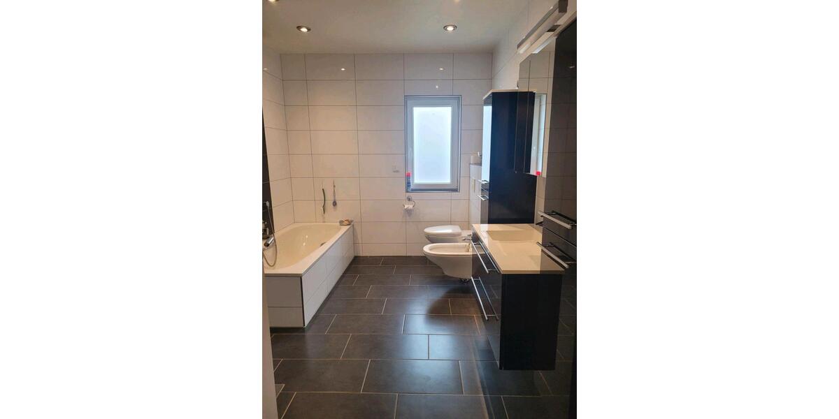 Einfamilienhaus Lebach - 7 Zimmer, 133 m&sup2;, 582.000&euro; | Angebot:24849168