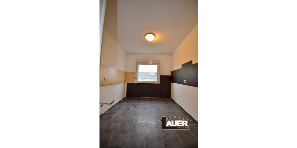 Etagenwohnung Saarlouis Fraulautern - 5 Zimmer, 110 m&sup2;, 179.000&euro; | Angebot:25666075