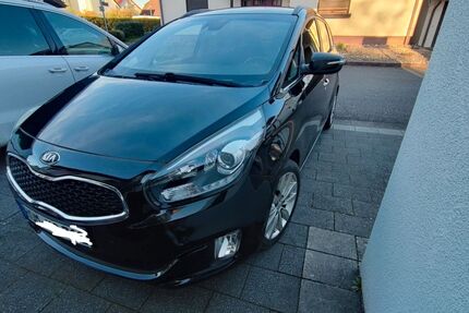 Kia Carens 82.000 km 11.900 &euro; Homburg 66424