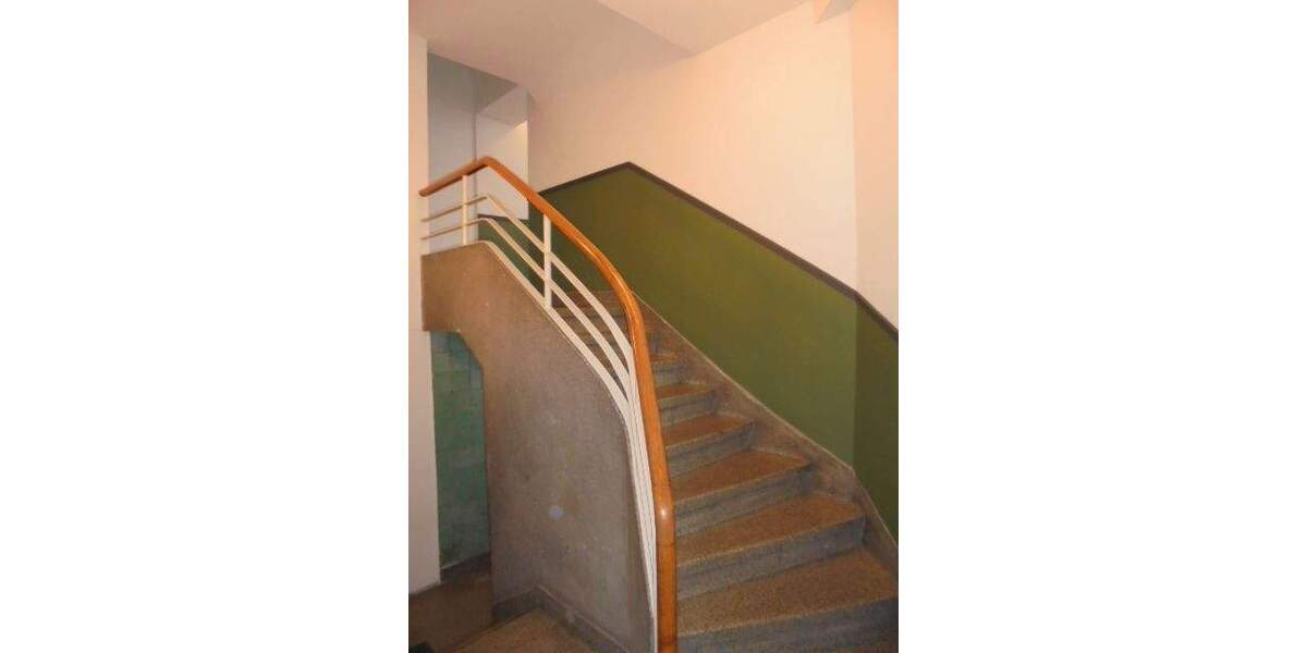 Etagenwohnung Saarbrücken St Johann - 3 Zimmer, 65 m&sup2;, 595&euro; | Angebot:25986218