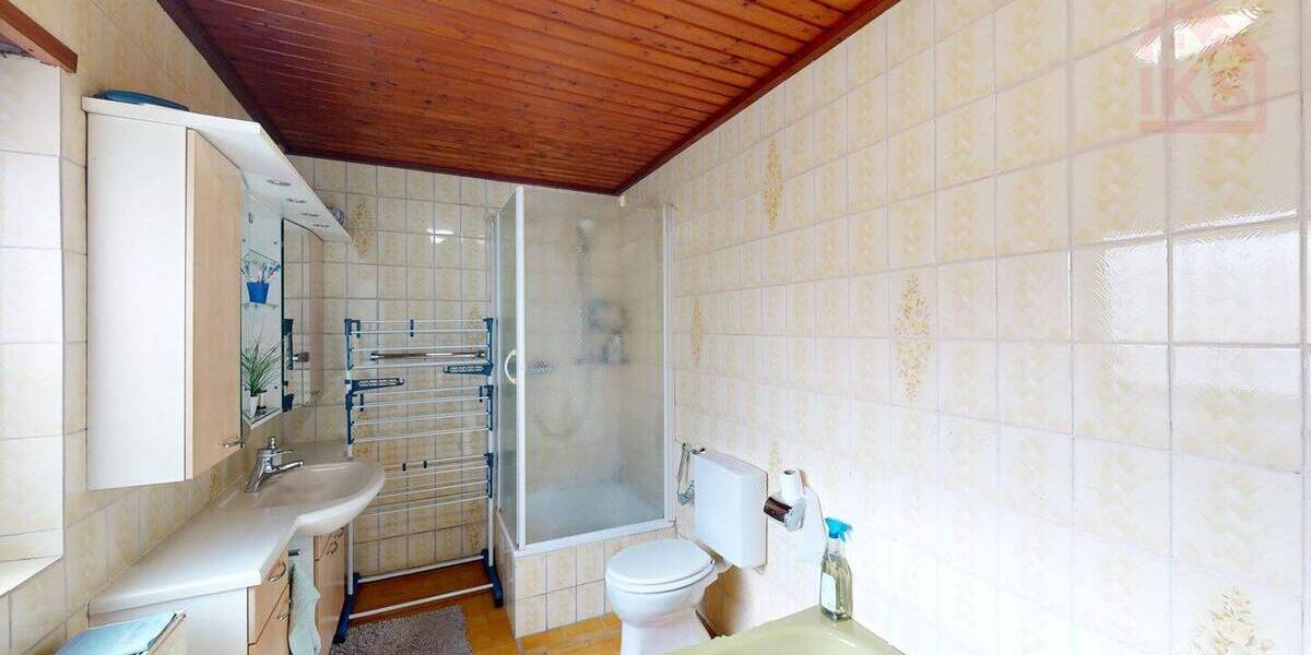 Reihenmittelhaus Saarlouis Roden - 9 Zimmer, 209 m&sup2;, 239.000&euro; | Angebot:26740496