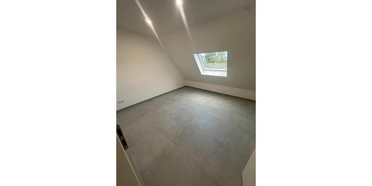 Dachgeschoßwohnung Blieskastel - 3 Zimmer, 85 m&sup2;, 900&euro; | Angebot:26594128