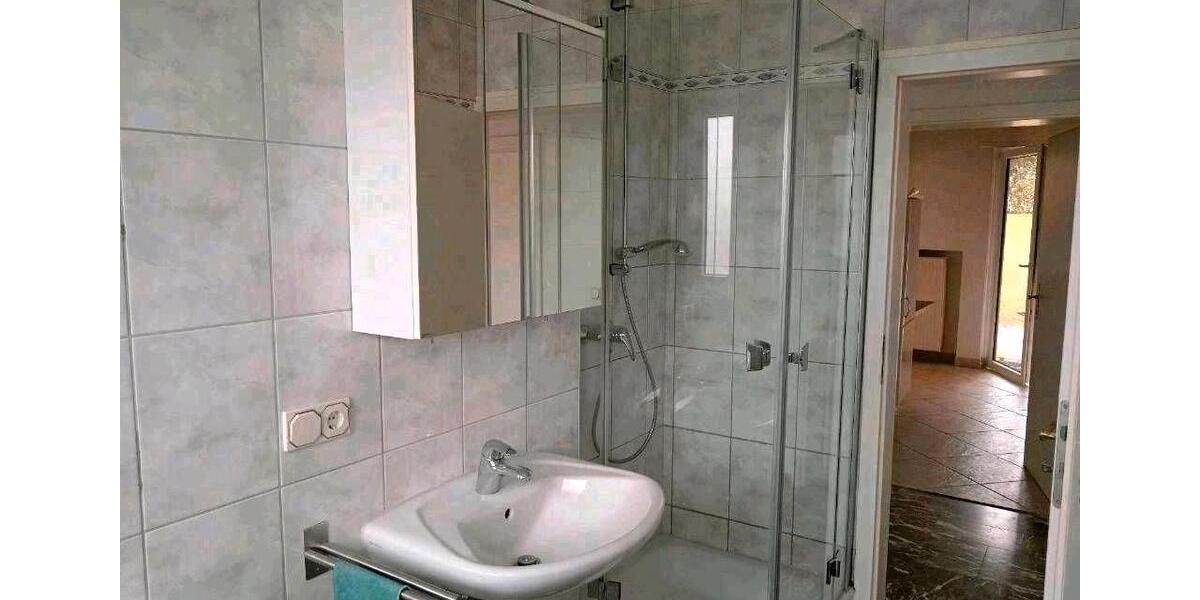 Einfamilienhaus Wadgassen - 2 Zimmer, 125 m&sup2;, 1.300&euro; | Angebot:26665566