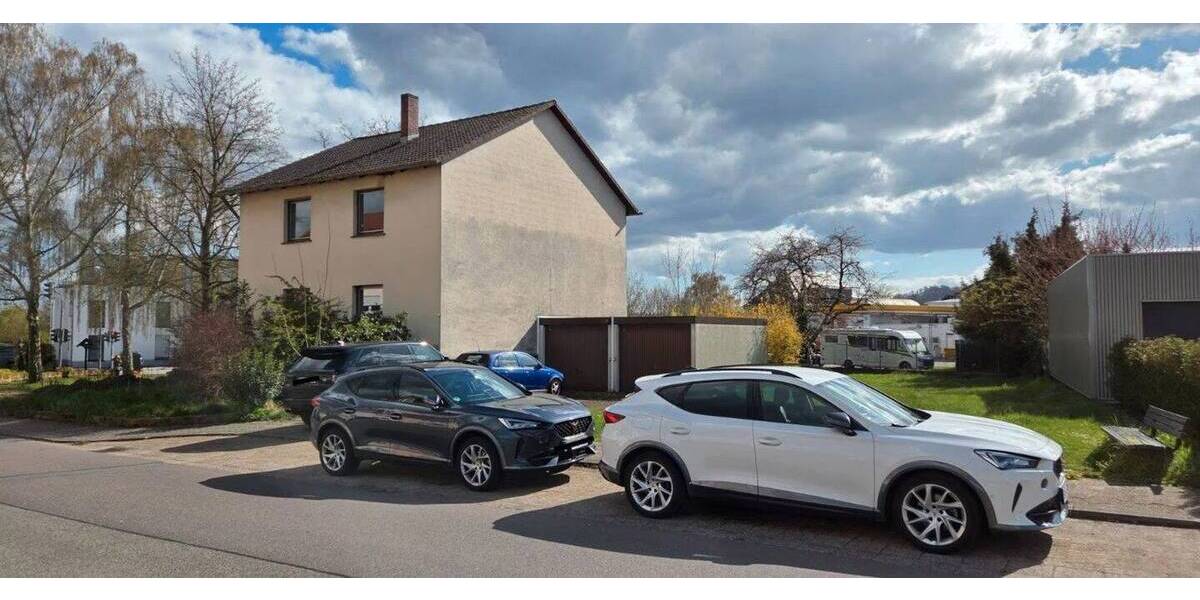 Einfamilienhaus Überherrn Altforweiler - 7 Zimmer, 160 m&sup2;, 180.000&euro; | Angebot:26751680