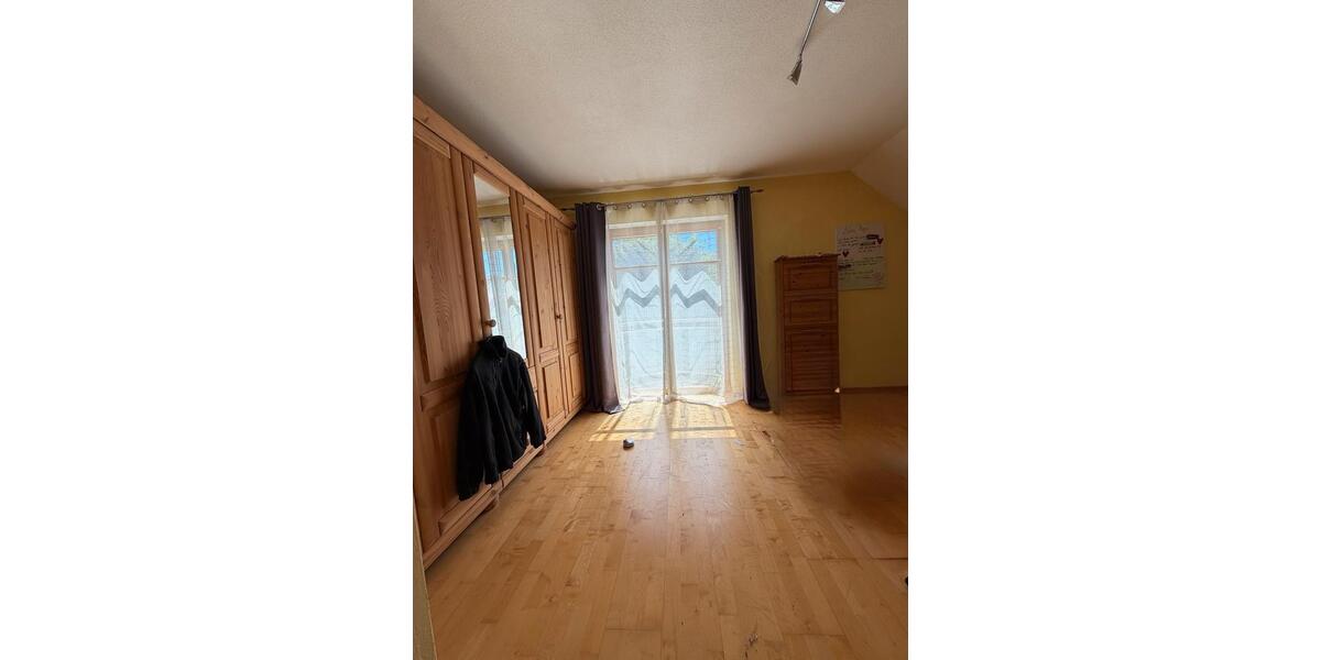 Doppelhaushälfte Schmelz - 8 Zimmer, 287 m&sup2;, 425.000&euro; | Angebot:27010139