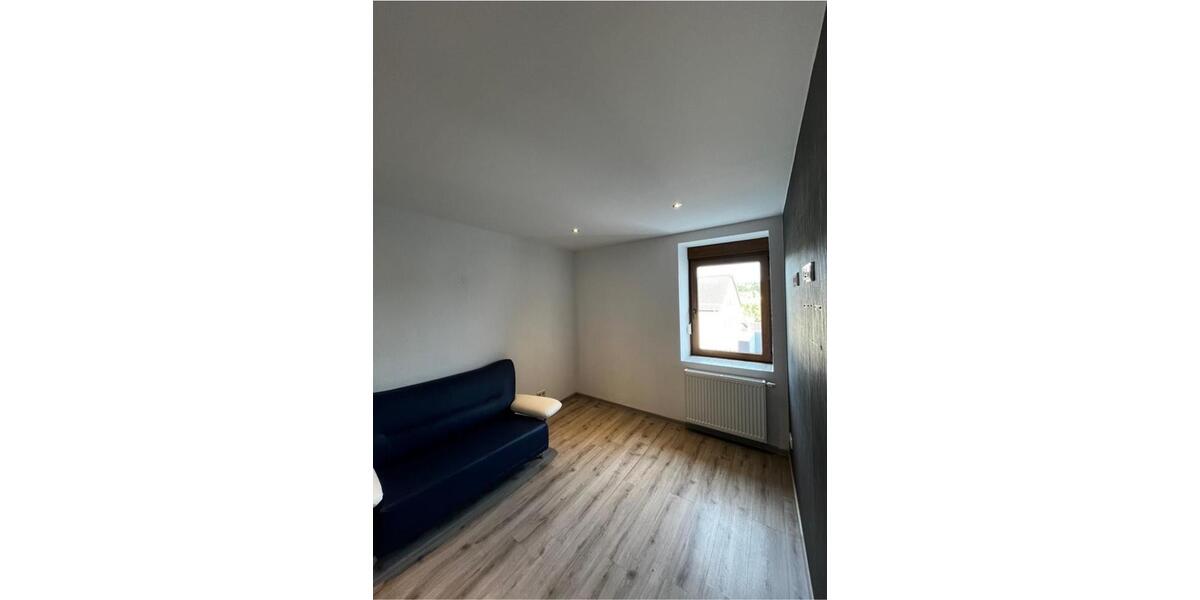Reihenhaus Quierschied - 6 Zimmer, 140 m&sup2;, 165.000&euro; | Angebot:25253747