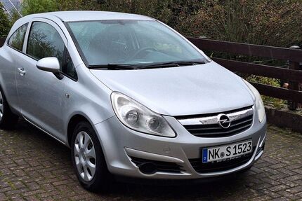 Opel Corsa 97.800 km 3.999 &euro; Illingen 66557