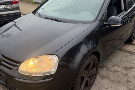 VW Golf 91.307 km 4.990 &euro; Völklingen 66333