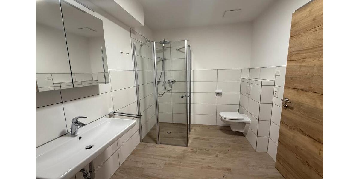 Etagenwohnung Saarbrücken Brebach-Fechingen - 2 Zimmer, 85 m&sup2;, 1.200&euro; | Angebot:25853637