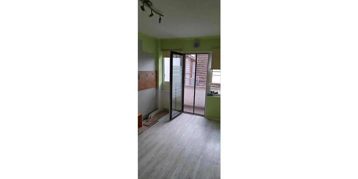 Etagenwohnung Dillingen (Saar) - 1 Zimmer, 100 m&sup2;, 650&euro; | Angebot:25309119