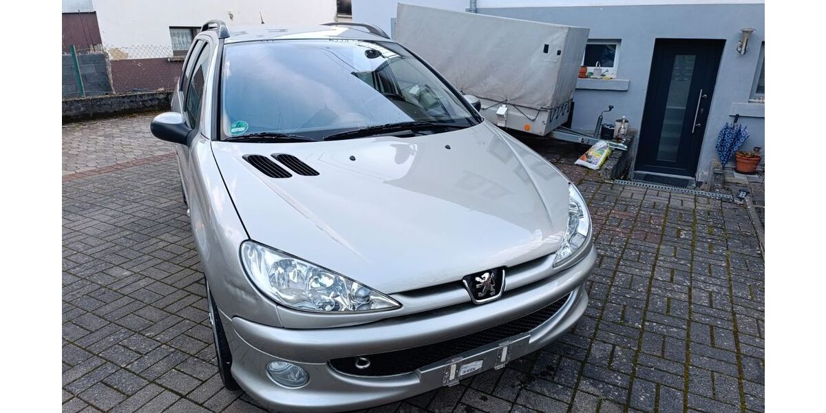 Peugeot 206 121.312 km 3.100 &euro; Ottweiler 66564