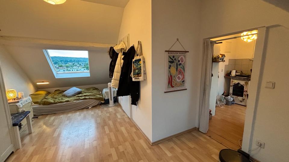 Dachgeschoßwohnung Saarbrücken Dudweiler - 1.5 Zimmer, 26 m&sup2;, 400&euro; | Angebot:26652038