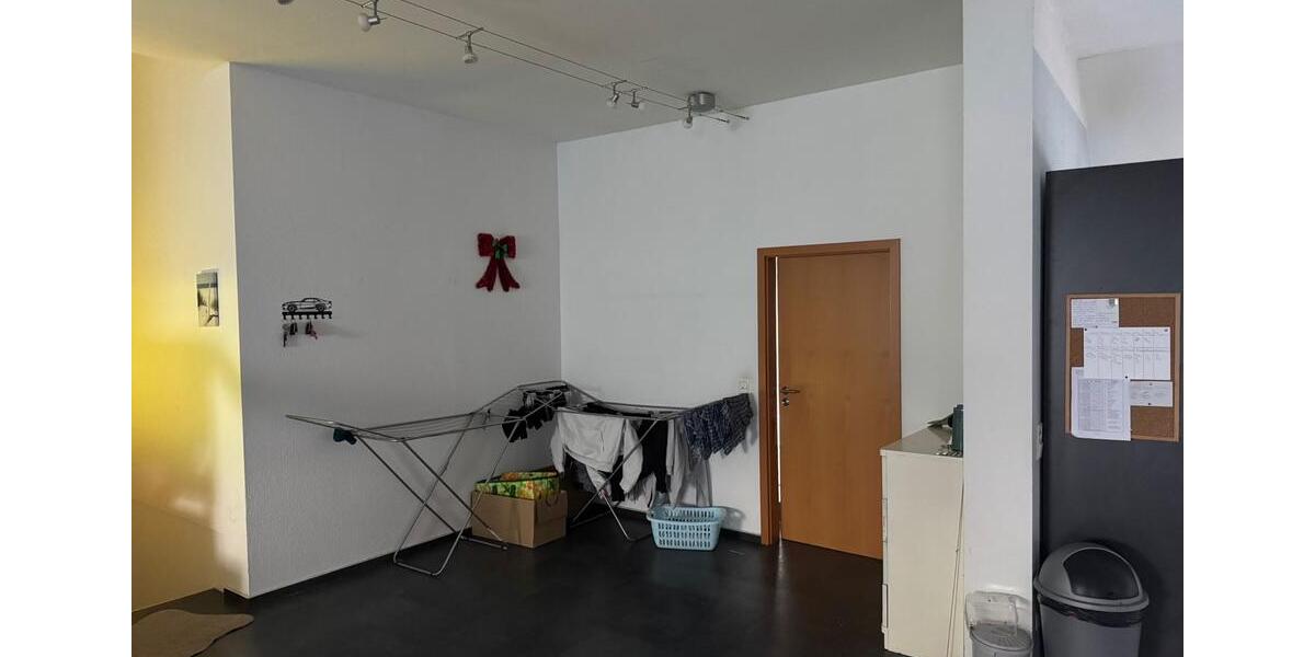 Dachgeschoßwohnung Bous - 5 Zimmer, 165 m&sup2;, 900&euro; | Angebot:25025158