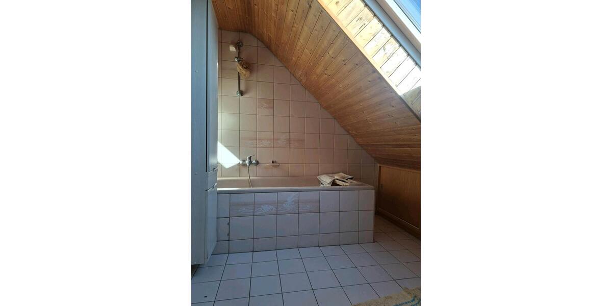 Dachgeschoßwohnung Heusweiler - 3 Zimmer, 70 m&sup2;, 670&euro; | Angebot:24733125