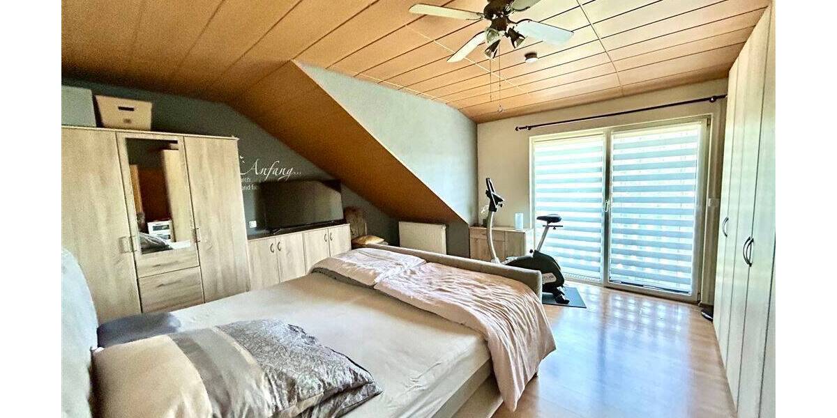 Mehrfamilienhaus, Wohnhaus Illingen Hüttigweiler - 5 Zimmer, 174 m&sup2;, 325.000&euro; | Angebot:25701155