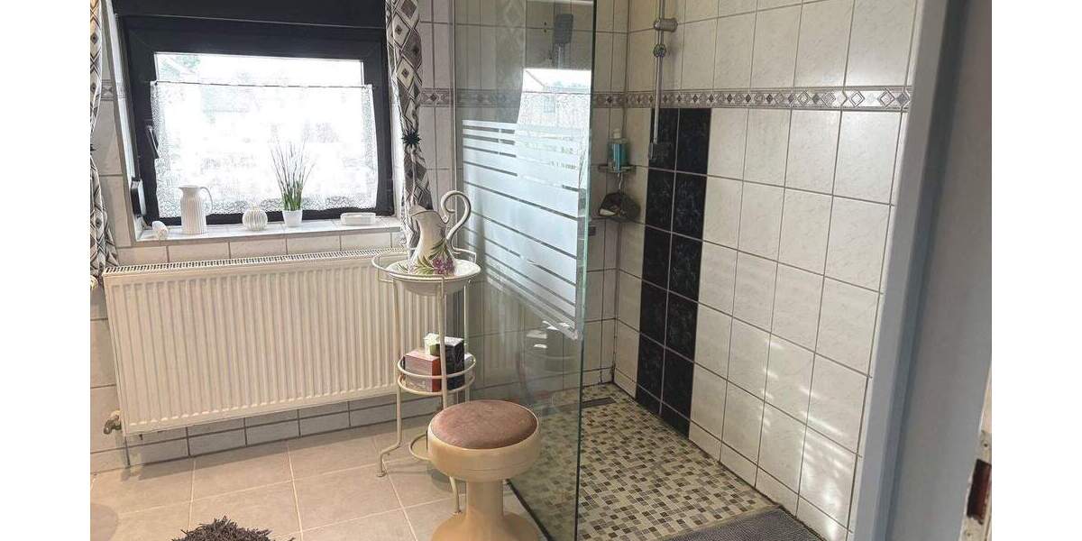 Einfamilienhaus Schwalbach Hülzweiler - 5 Zimmer, 123 m&sup2;, 129.000&euro; | Angebot:25667219