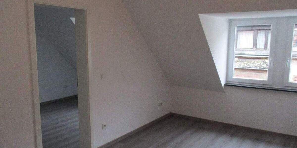 Etagenwohnung Saarbrücken Alt-Saarbrücken - 3 Zimmer, 80 m&sup2;, 685&euro; | Angebot:25699919