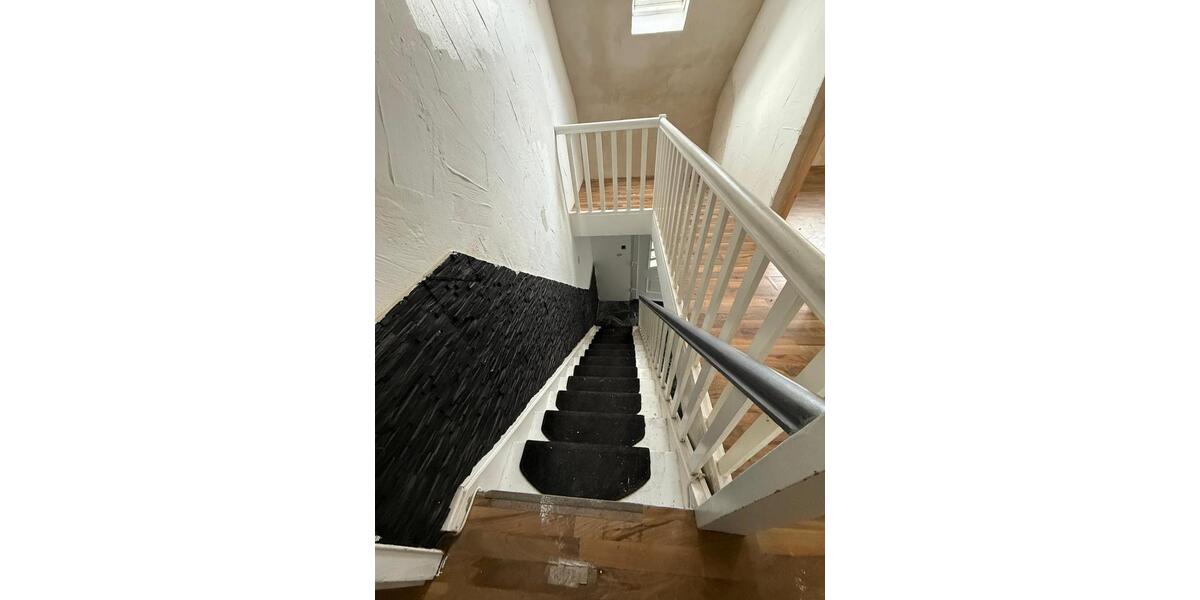 Doppelhaushälfte Gersheim - 6 Zimmer, 155 m&sup2;, 119.000&euro; | Angebot:26605200