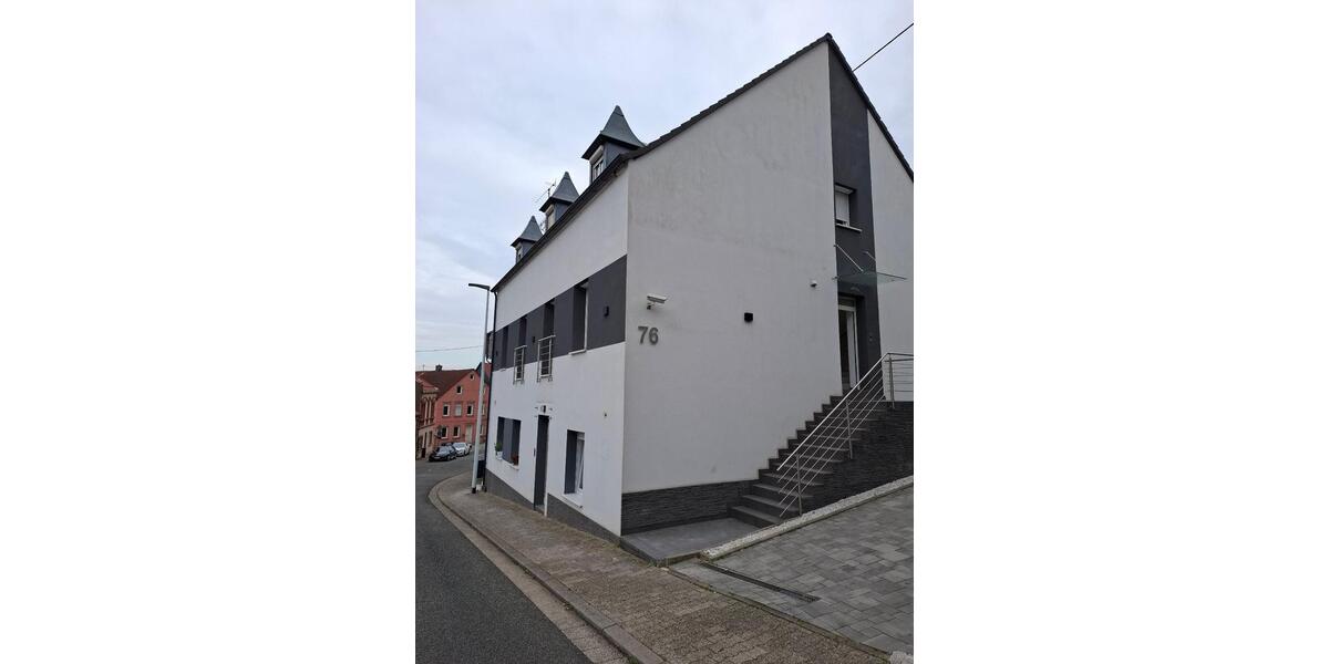 Dachgeschoßwohnung Saarbrücken Neue Bremm - 4 Zimmer, 84 m&sup2;, 840&euro; | Angebot:25331927