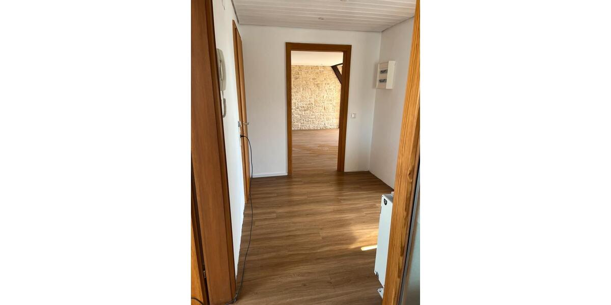 Dachgeschoßwohnung Neunkirchen - 2 Zimmer, 65 m&sup2;, 490&euro; | Angebot:25921066