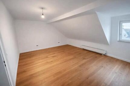 Wohnung Saarbrücken West - 4 Zimmer, 110 m&sup2;, 750&euro; | Angebot:25118115