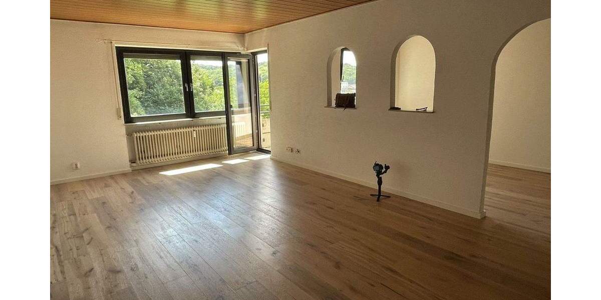 Etagenwohnung Saarbrücken Schafbrücke - 4 Zimmer, 95 m&sup2;, 263.000&euro; | Angebot:25905876