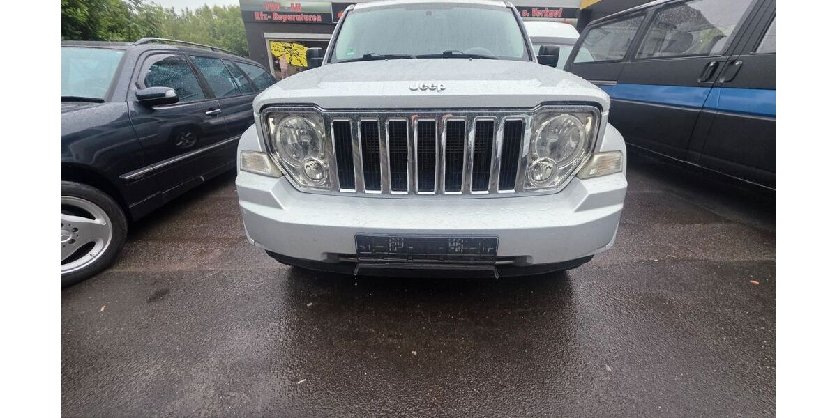 Jeep Cherokee 225.000 km 6.900 &euro; Schiffweiler 66578