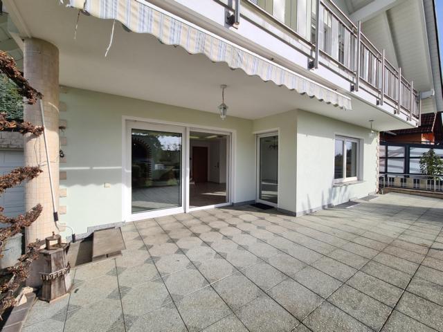 Exklusives neuwertiges Wohnhaus in schöner Stadtrandlage - Einfamilienhaus Homburg | Angebot:26882575
