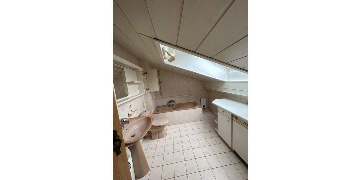 Einfamilienhaus Lebach - 8 Zimmer, 240 m&sup2;, 369.000&euro; | Angebot:25706687