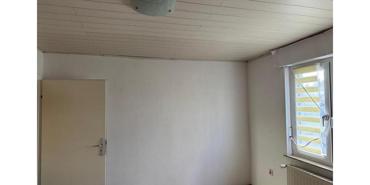 Etagenwohnung Sankt Ingbert - 3 Zimmer, 80 m&sup2;, 800&euro; | Angebot:25957202