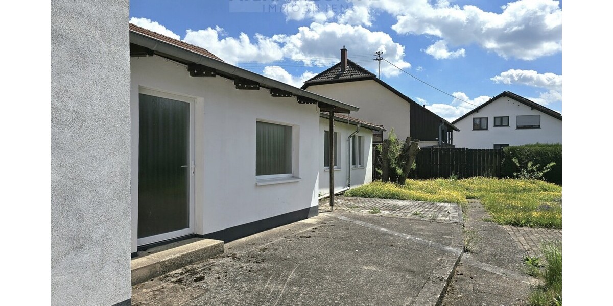 Attraktives Mehrfamilienhaus für Kapitalanleger in Schmelz-Hüttersdorf - Mehrfamilienhaus, Wohnhaus Schmelz / Hüttersdorf Hüttersdorf | Angebot:27010347