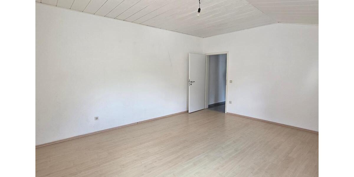 Etagenwohnung Schwalbach - 3 Zimmer, 80 m&sup2;, 530&euro; | Angebot:24762581