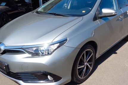 Toyota Auris 99.000 km 12.999 &euro; Lebach 66822