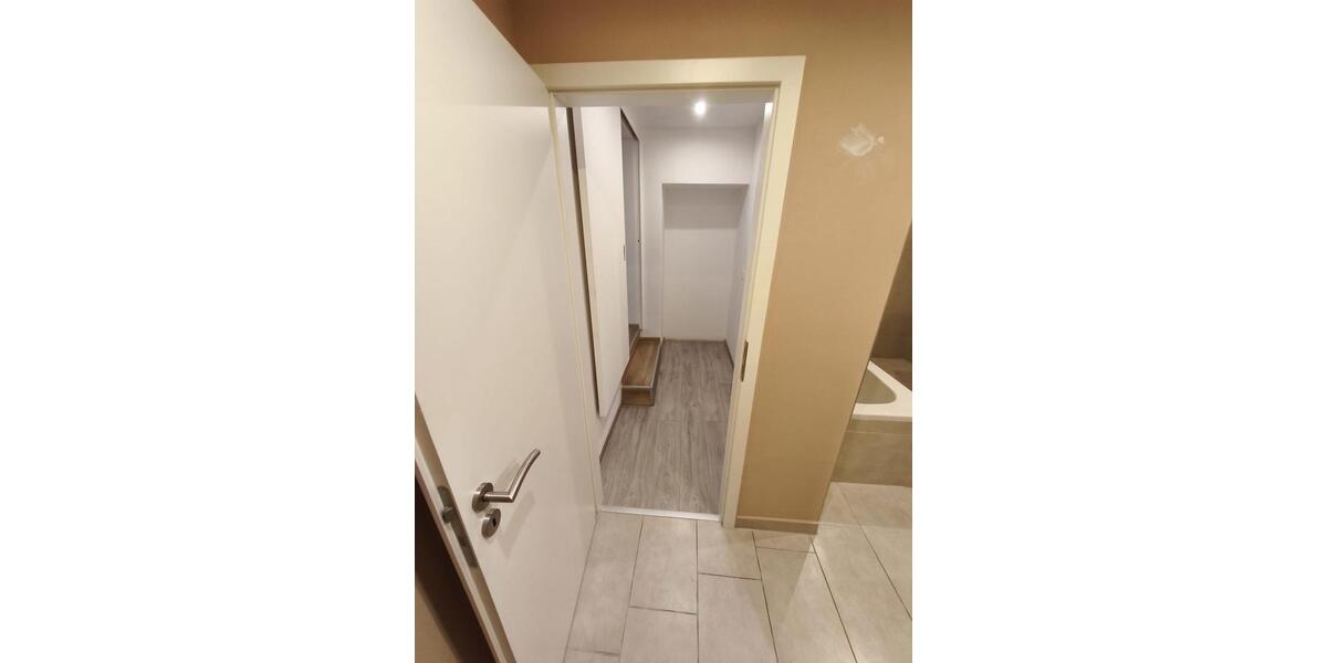 Erdgeschoßwohnung Mandelbachtal - 3 Zimmer, 83 m&sup2;, 990&euro; | Angebot:25298082