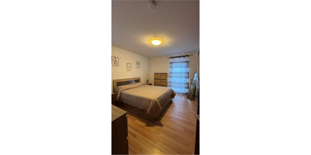 Etagenwohnung Homburg - 2 Zimmer, 80 m&sup2;, 680&euro; | Angebot:25925402