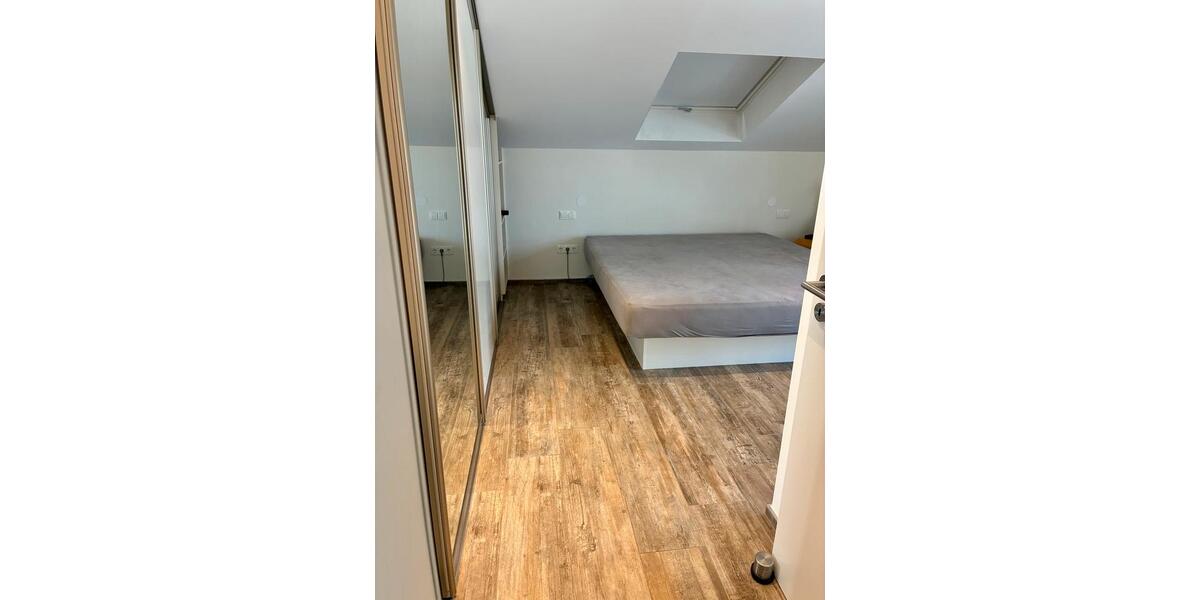 Dachgeschoßwohnung Schwalbach - 3 Zimmer, 113 m&sup2;, 475.000&euro; | Angebot:27277964