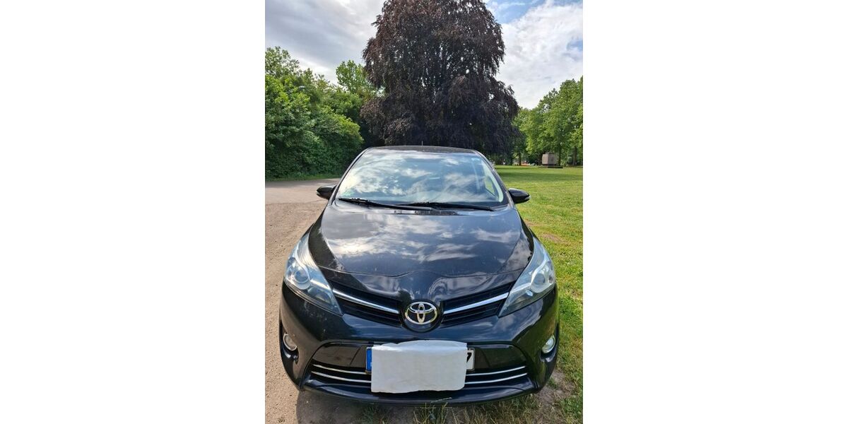 Toyota Verso 121.000 km 12.500 &euro; Saarbrücken 66121