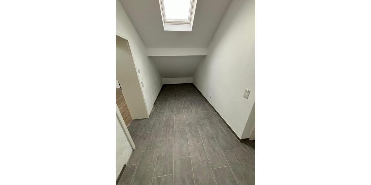 Etagenwohnung Saarwellingen - 2 Zimmer, 85 m&sup2;, 700&euro; | Angebot:26535304