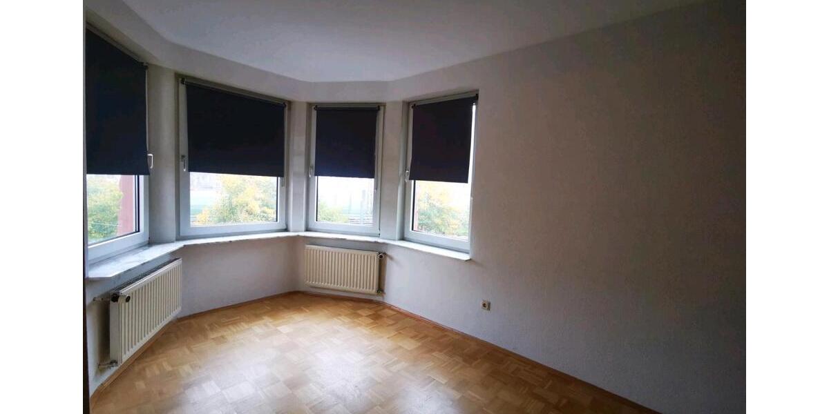 Etagenwohnung Saarbrücken Eschberg - 4 Zimmer, 105 m&sup2;, 990&euro; | Angebot:26643920