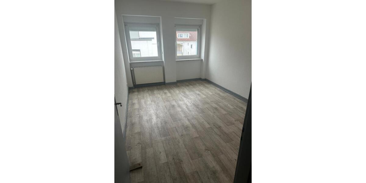 Etagenwohnung Neunkirchen - 2 Zimmer, 60 m&sup2;, 500&euro; | Angebot:24978652