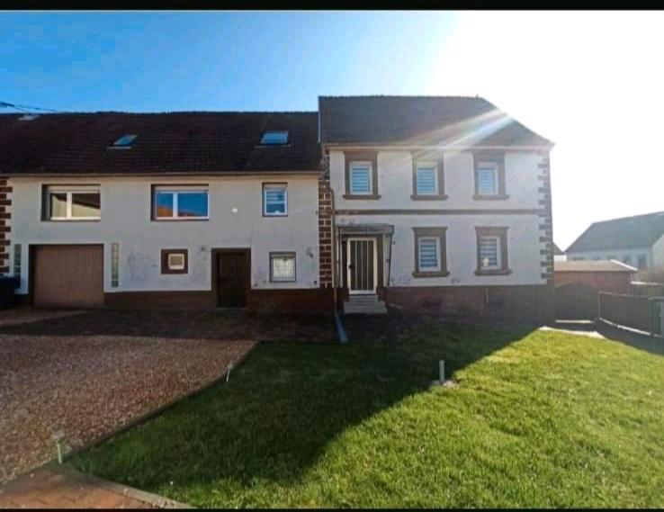 Mehrfamilienhaus, Wohnhaus Schiffweiler - 9 Zimmer, 300 m&sup2;, 233.000&euro; | Angebot:26420580