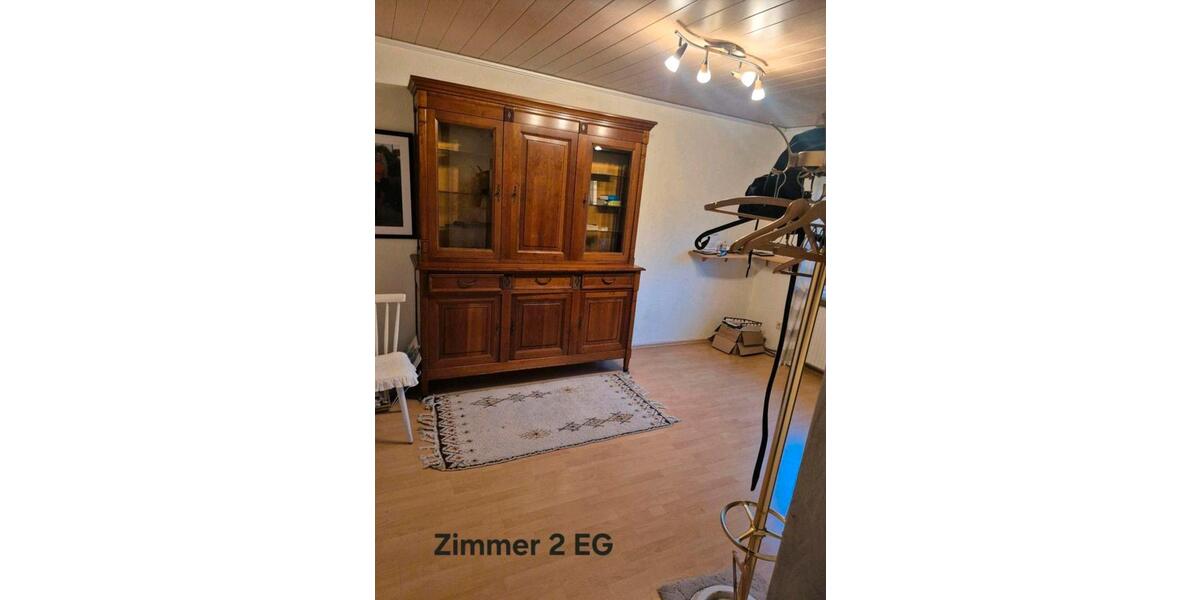 Einfamilienhaus Homburg - 7 Zimmer, 196 m&sup2;, 350.000&euro; | Angebot:24981735