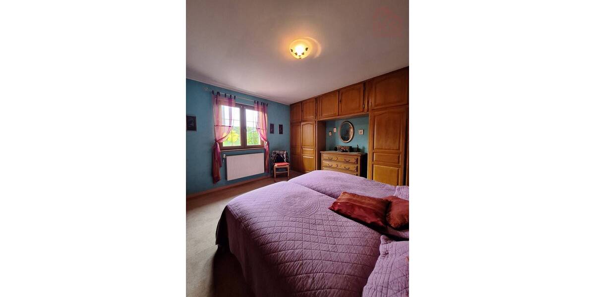 Einfamilienhaus Saarlouis Lisdorf - 8 Zimmer, 200 m&sup2;, 299.000&euro; | Angebot:25731396