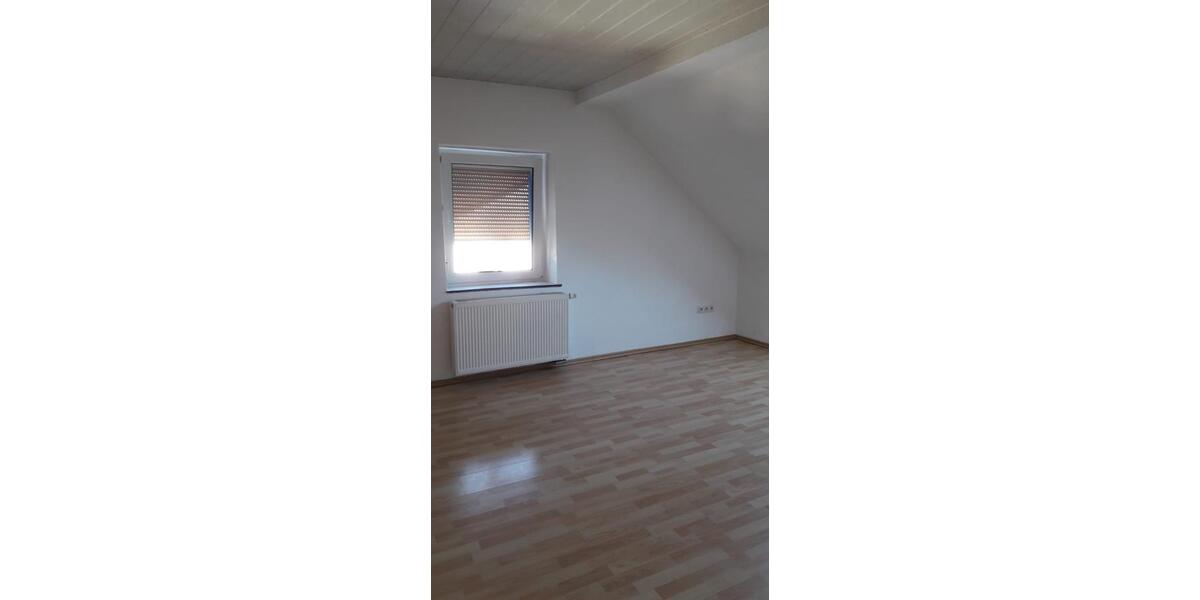 Dachgeschoßwohnung Saarbrücken Scheidt - 4 Zimmer, 72 m&sup2;, 650&euro; | Angebot:24813702