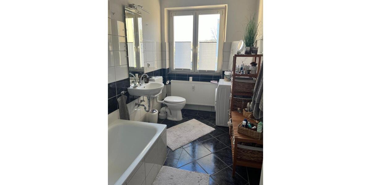 Etagenwohnung Saarbrücken St. Arnual - 3 Zimmer, 105 m&sup2;, 840&euro; | Angebot:25382374