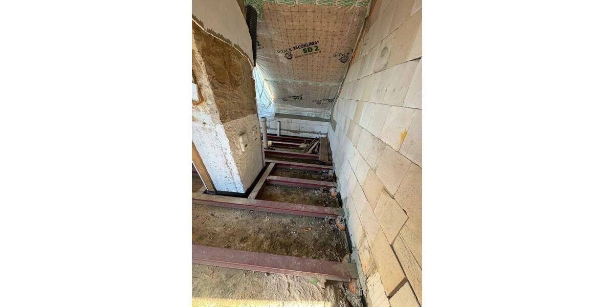 Etagenwohnung Saarbrücken Malstatt - 3 Zimmer, 87 m&sup2;, 99.990&euro; | Angebot:25684708