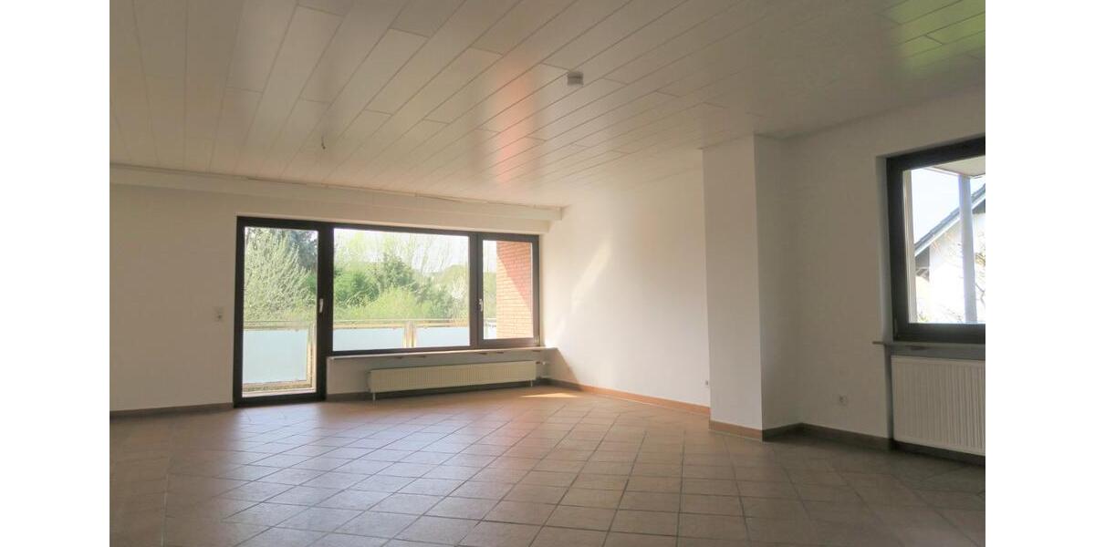 Erdgeschoßwohnung Schwalbach - 3 Zimmer, 113 m&sup2;, 900&euro; | Angebot:25932875