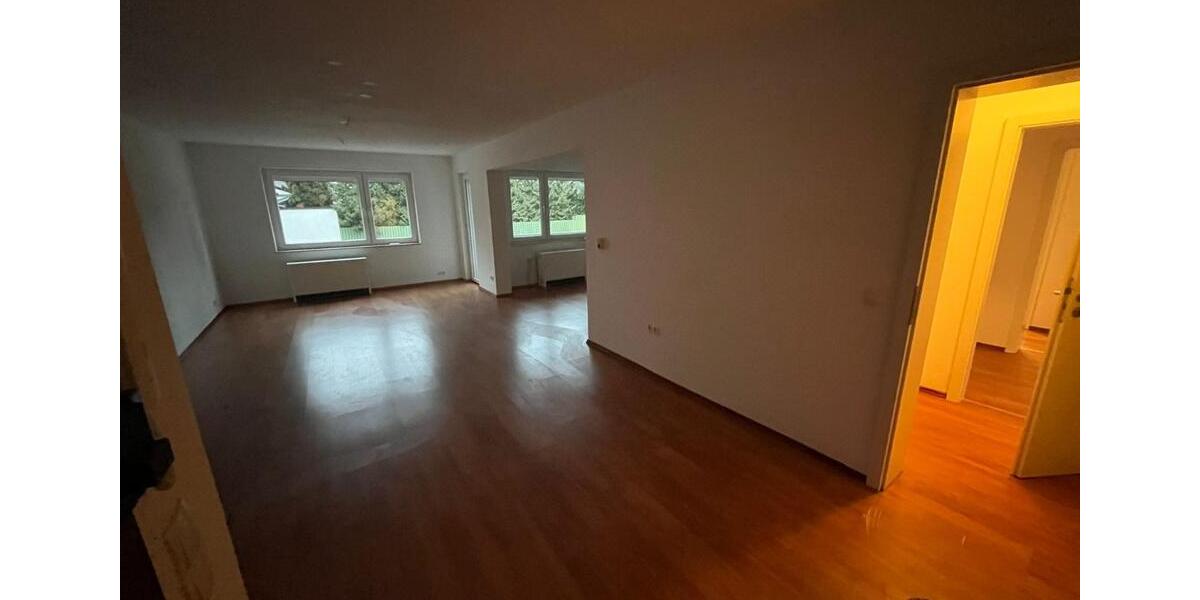 Etagenwohnung Saarlouis - 5 Zimmer, 110 m&sup2;, 1.050&euro; | Angebot:24127061