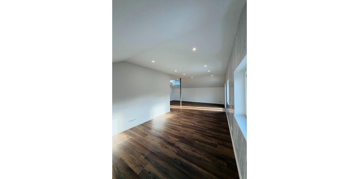 Etagenwohnung Sankt Ingbert - 3 Zimmer, 95 m&sup2;, 1.000&euro; | Angebot:25512670