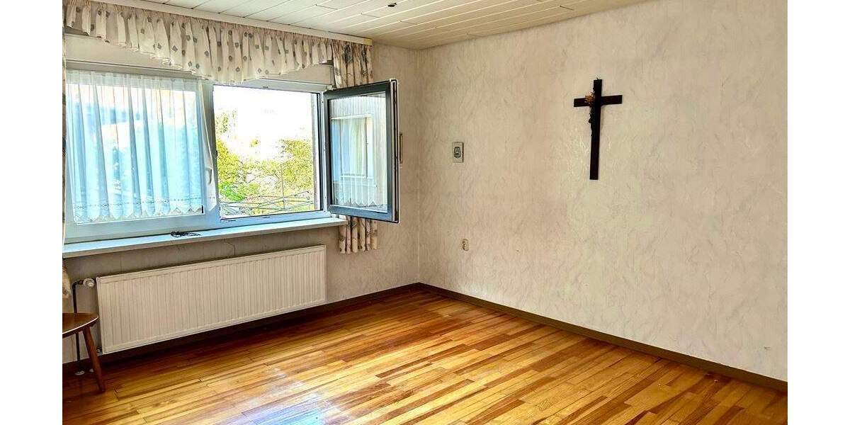 Mehrfamilienhaus, Wohnhaus Illingen Hüttigweiler - 5 Zimmer, 135 m&sup2;, 147.000&euro; | Angebot:25821554